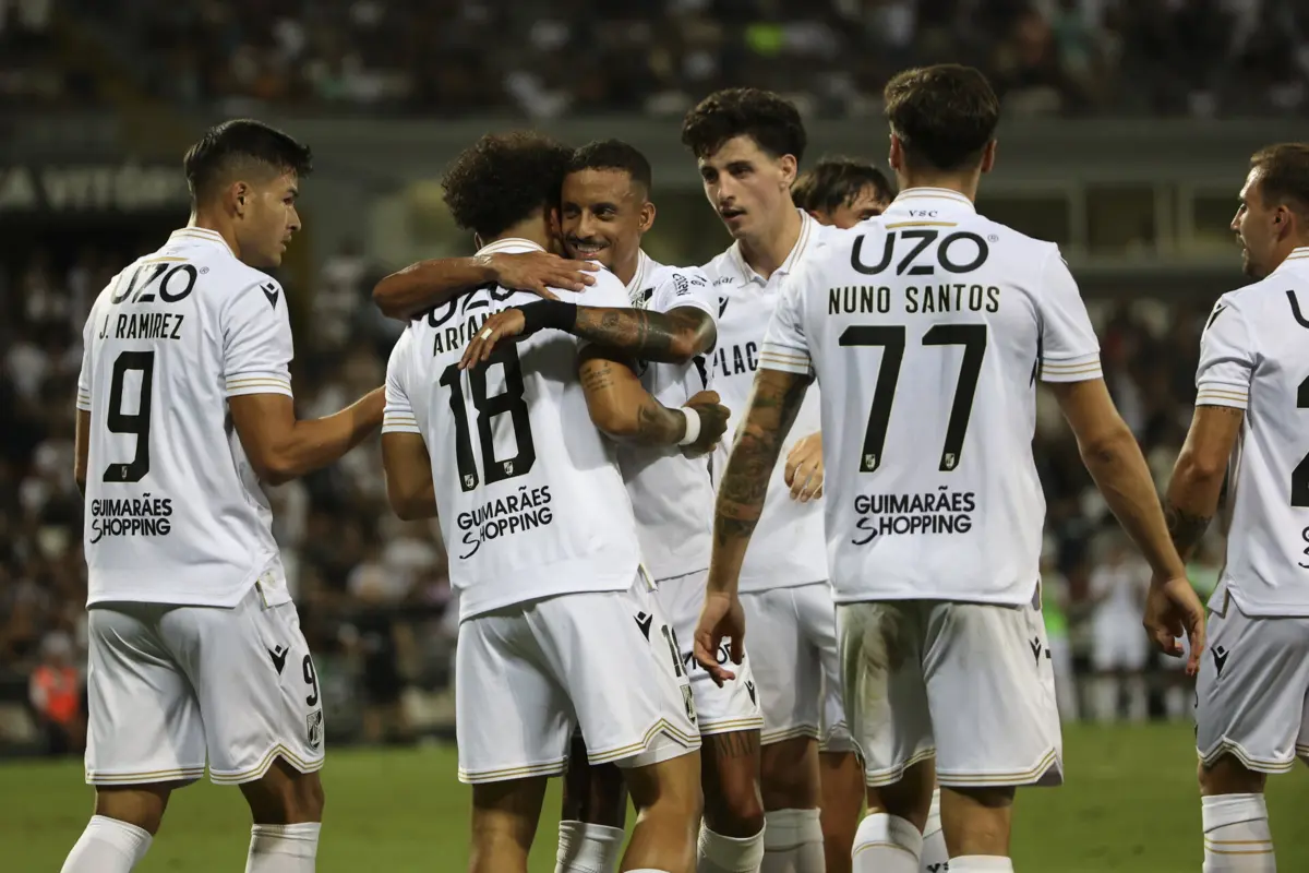 Vitória tenta mais um triunfo na Liga Conferência (Créditos: Tony Dis/Global Imagens)