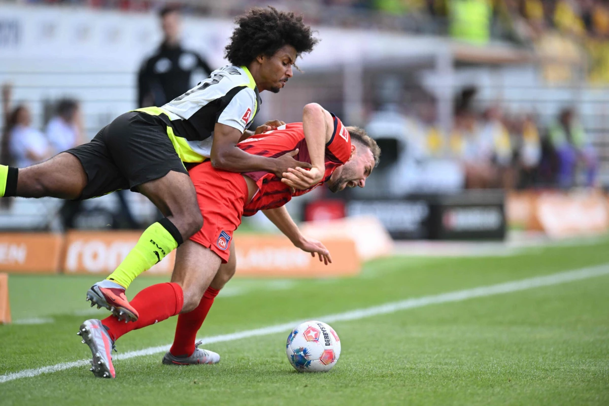 Imagem de contexto do artigo Dortmund e Colónia sobem à liderança da Bundesliga. Por agora...