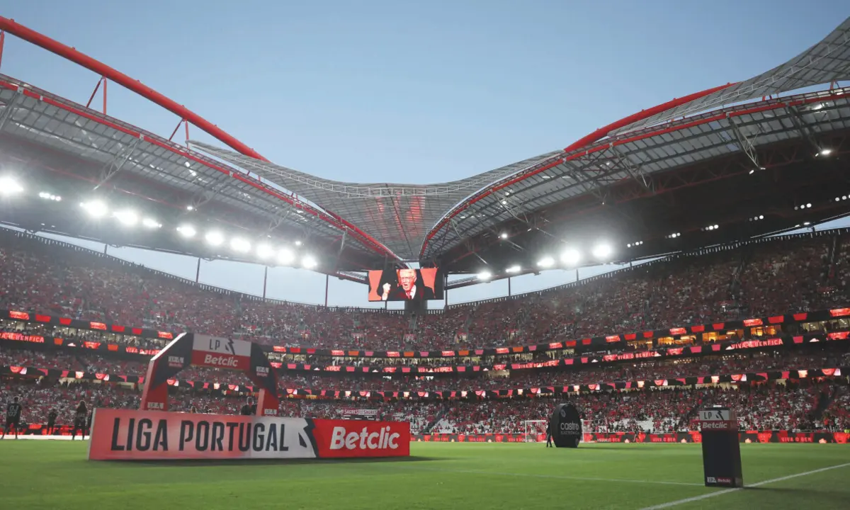 Imagem de contexto do artigo Benfica-Sporting: bilhetes superam os quatro mil euros na revenda online