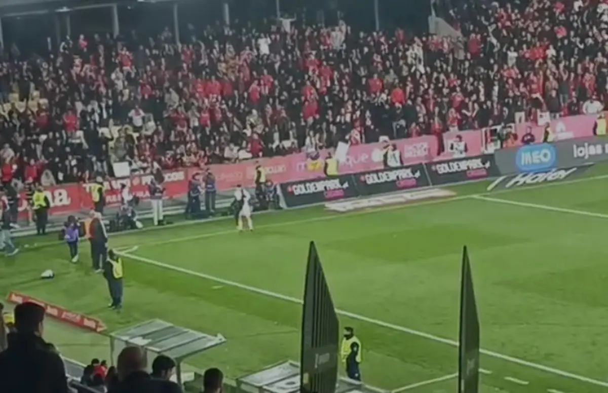 Imagem de contexto do artigo Prestianni voltou atrás para oferecer camisola a adepto em Barcelos. Ora veja