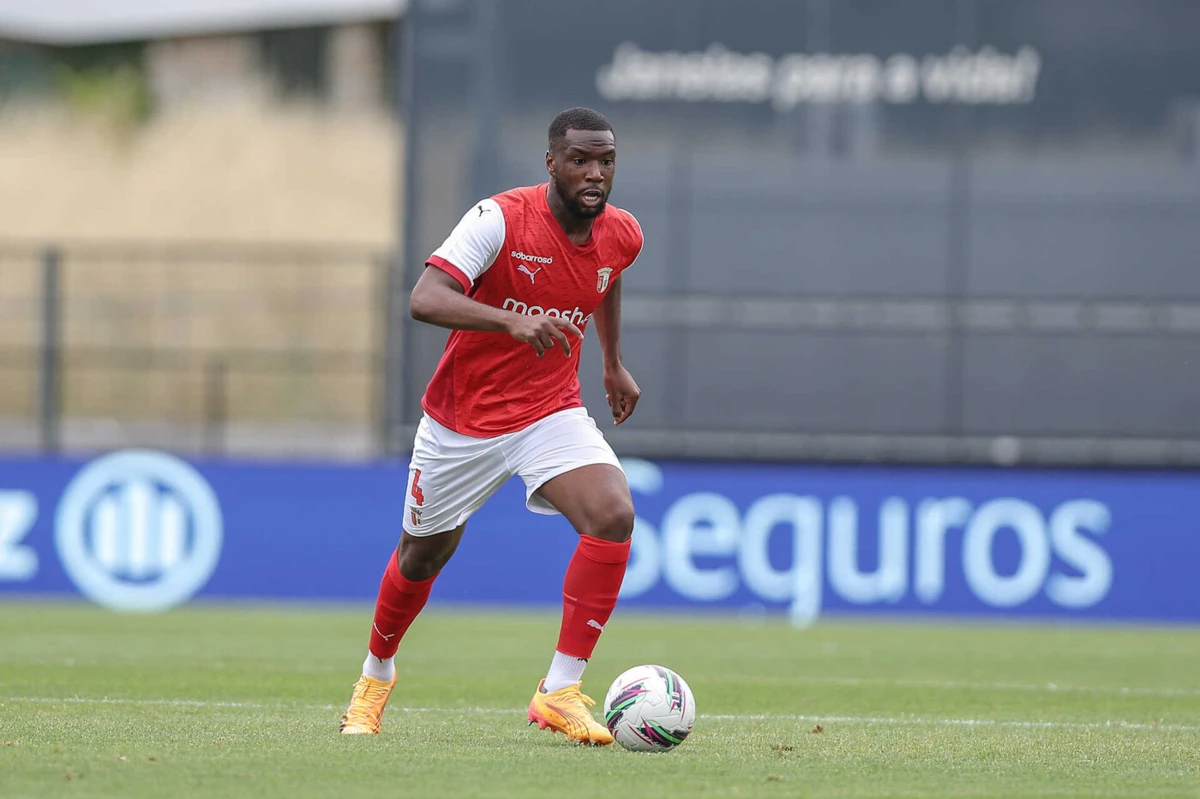 Niakaté interessa ao Feyenoord