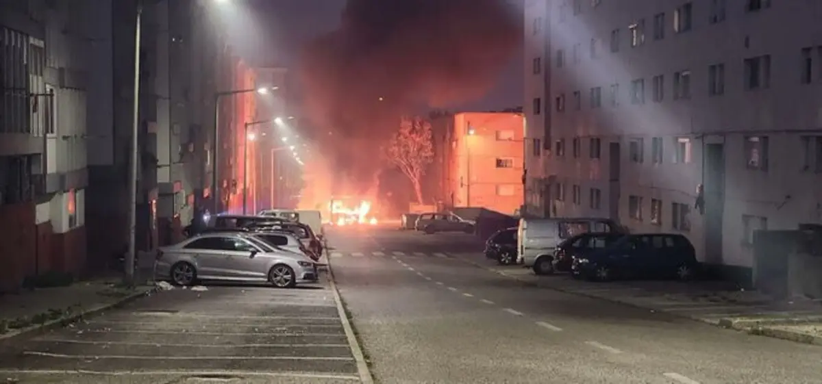 Imagem de contexto do artigo Bairro do Zambujal de luto: “Isto é uma bola de neve, apoderou-se um sentimento de injustiça"