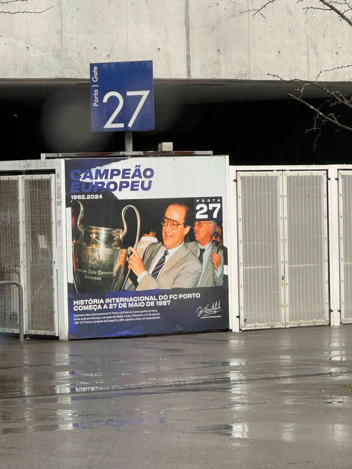 Imagem de contexto do artigo Factos relevantes de Pinto da Costa nas portas do Estádio do Dragão