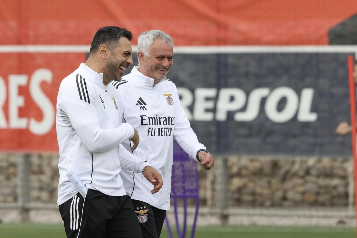 Mourinho e o adjunto Ricardo Rocha