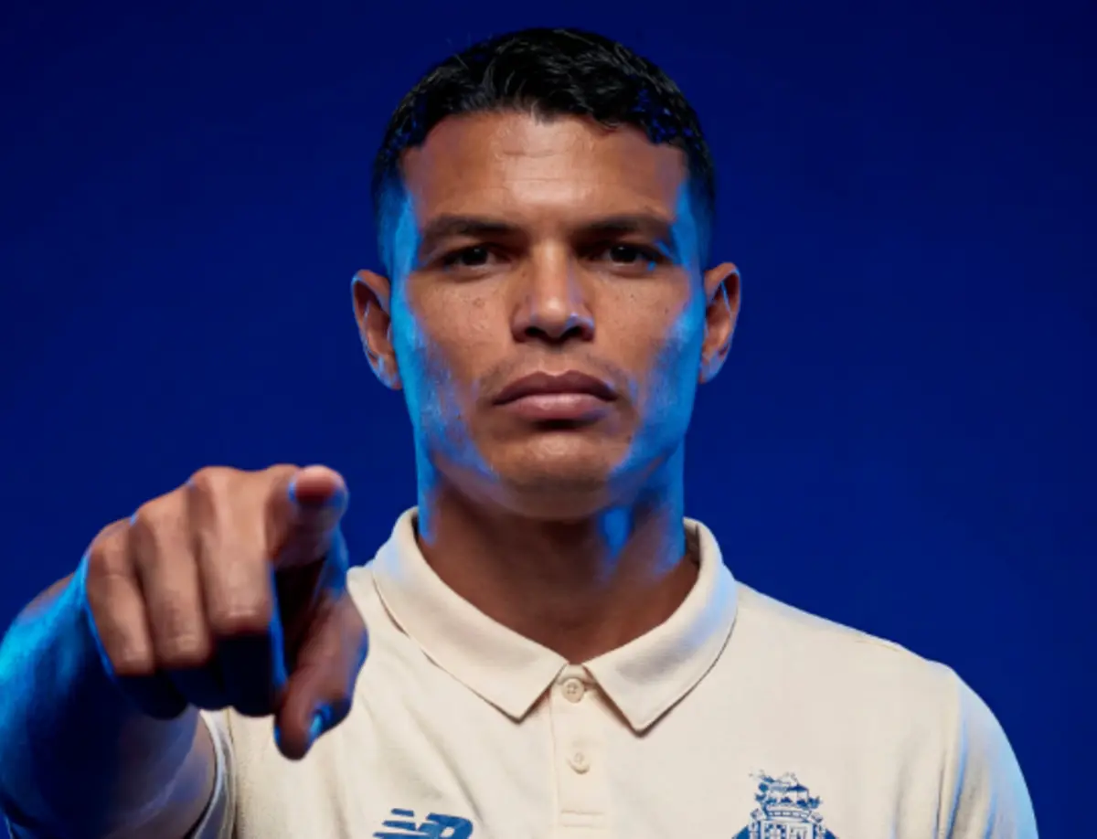 Imagem de contexto do artigo Reforço Thiago Silva reage ao triunfo do FC Porto em Alverca