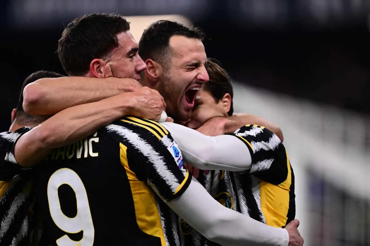 Juventus vence Salernitana e mantém perseguição ao Inter (créditos: Marco BERTORELLO / AFP)