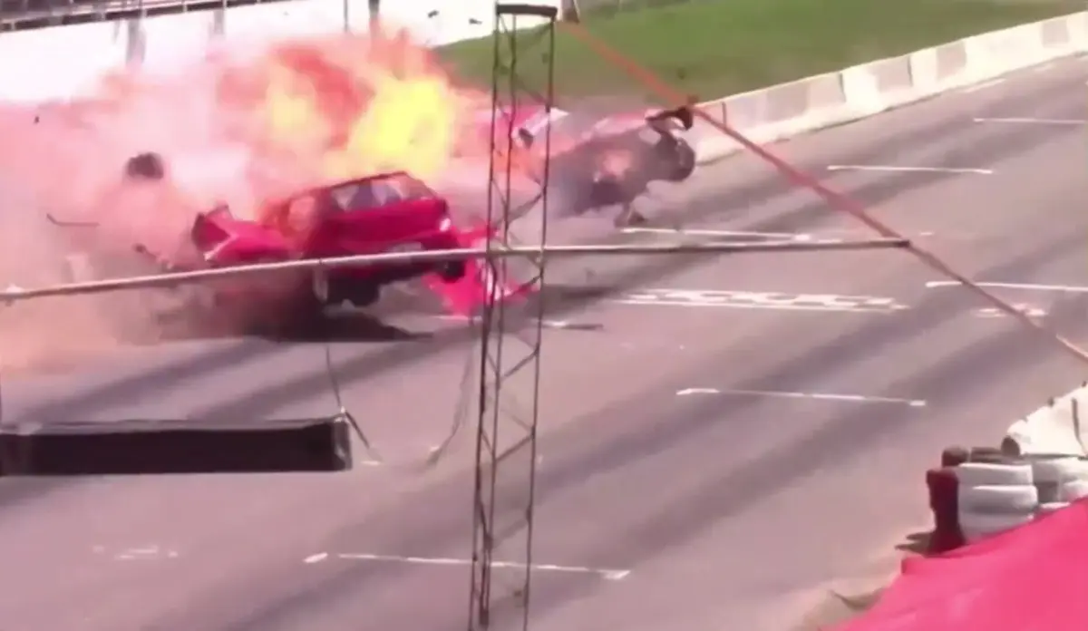 Imagem de contexto do artigo Impactante acidente em prova de automobilismo. Veja as imagens