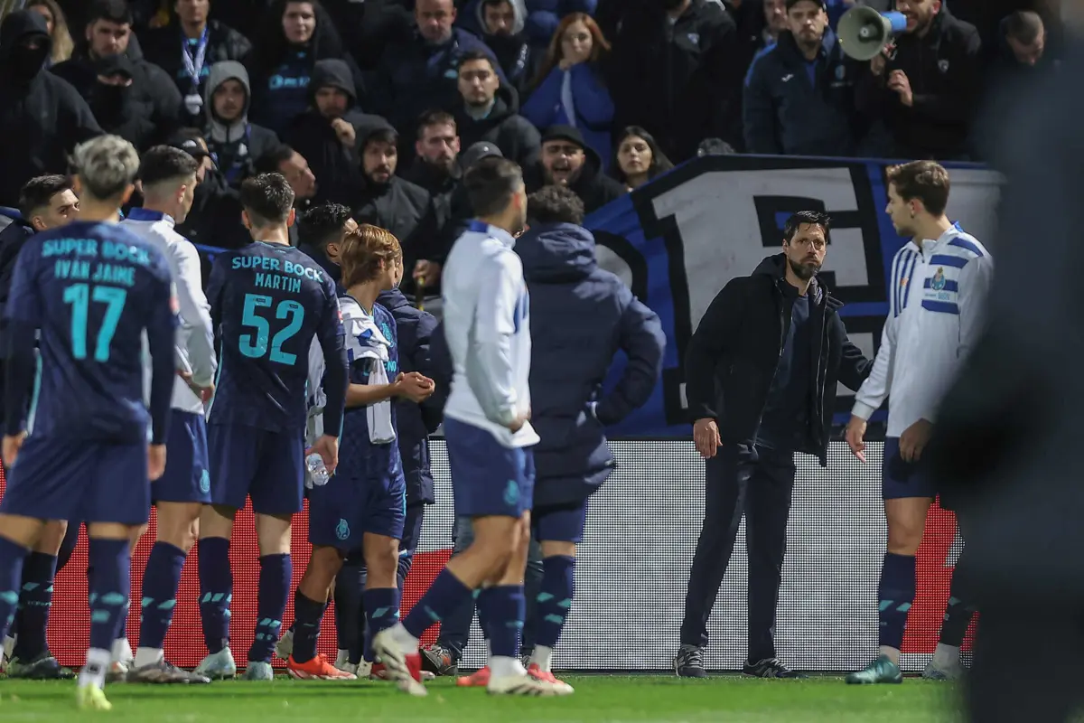 Vítor Bruno enfrentou contestação após empate em Famalicão (créditos: Miguel Pereira)