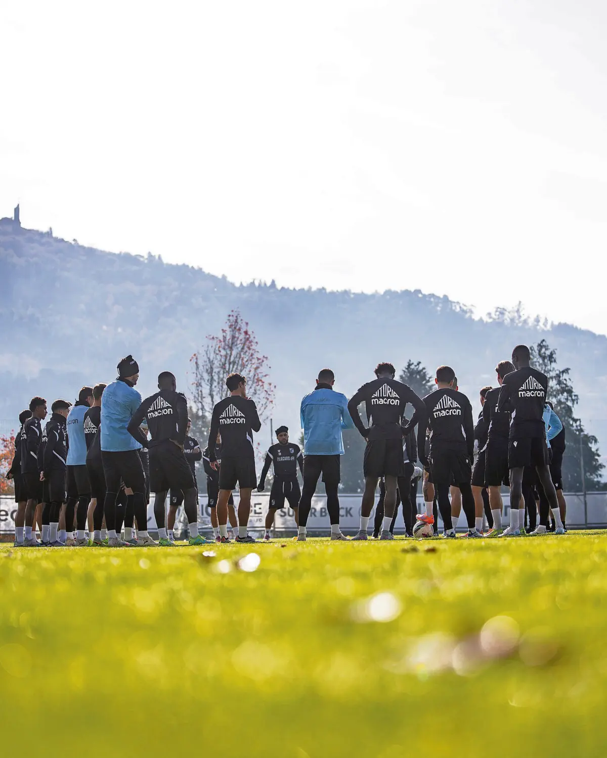 Imagem de contexto do artigo Muralha do V. Guimarães volta a tremer
