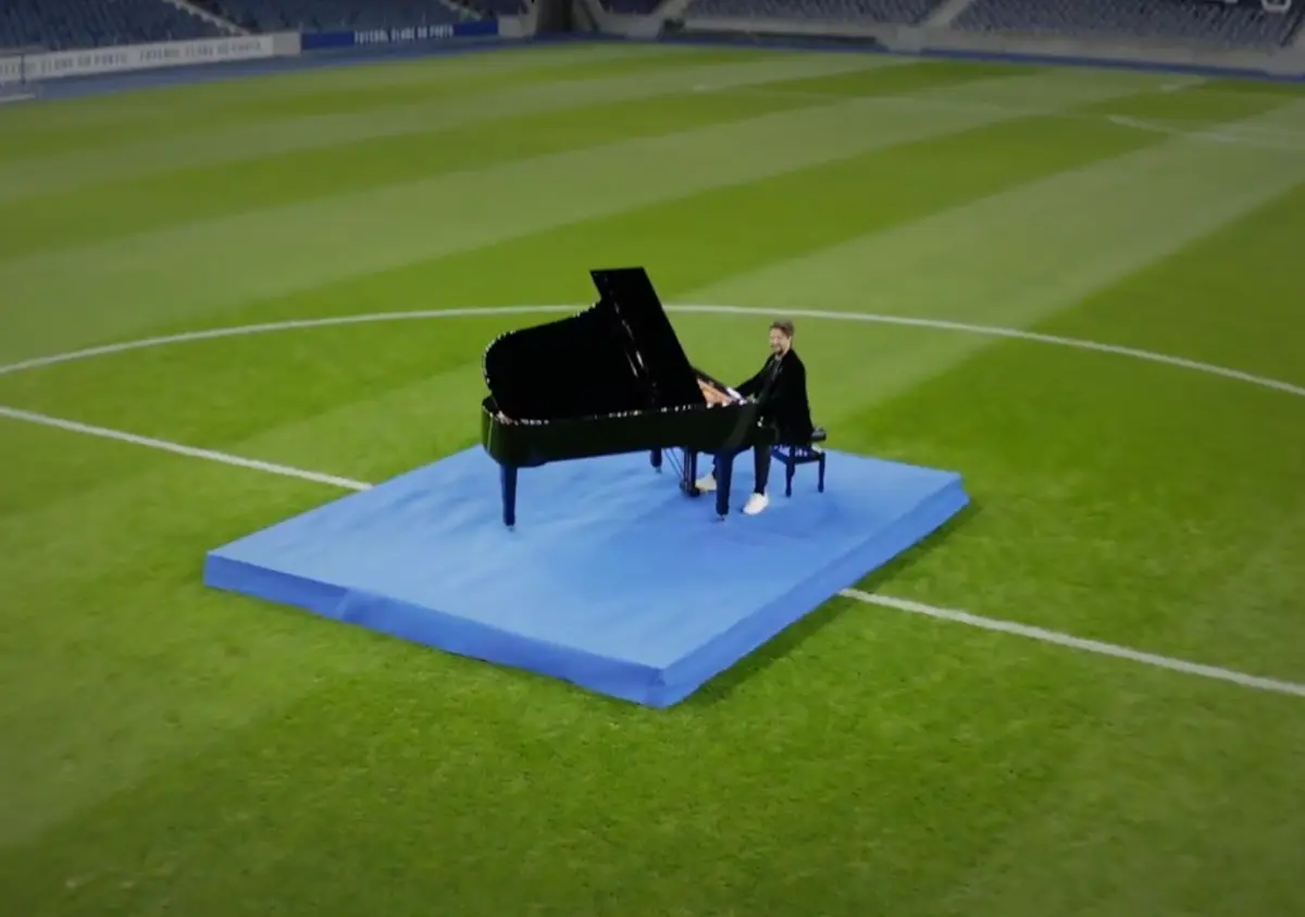 Imagem de contexto do artigo FC Porto "relança" música no dia de Natal: "Sonhamos como crianças, vivemos como dragões"