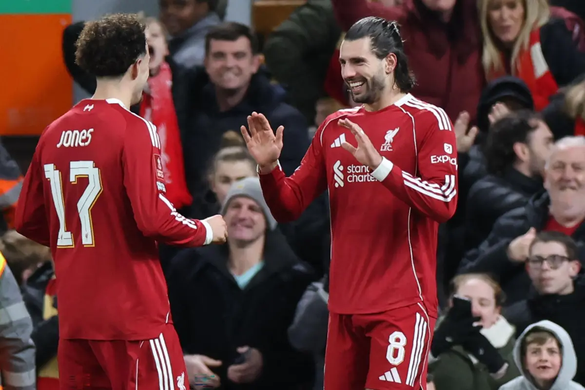 Curtis Jones e Szoboszlai