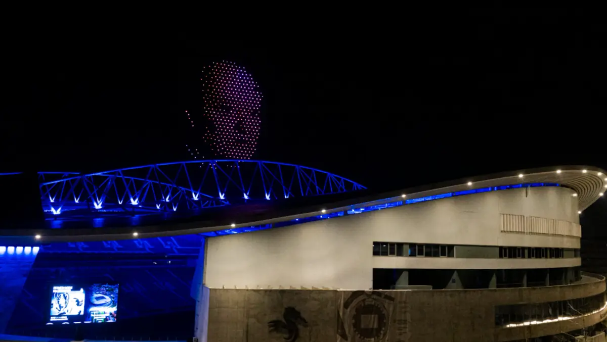 Imagem de contexto do artigo Espetáculo com drones: veja a homenagem a Pinto da Costa no Dragão