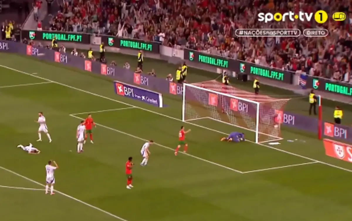 Imagem de contexto do artigo Bruno Fernandes arrisca e empata o Portugal-Escócia. Assista ao golo