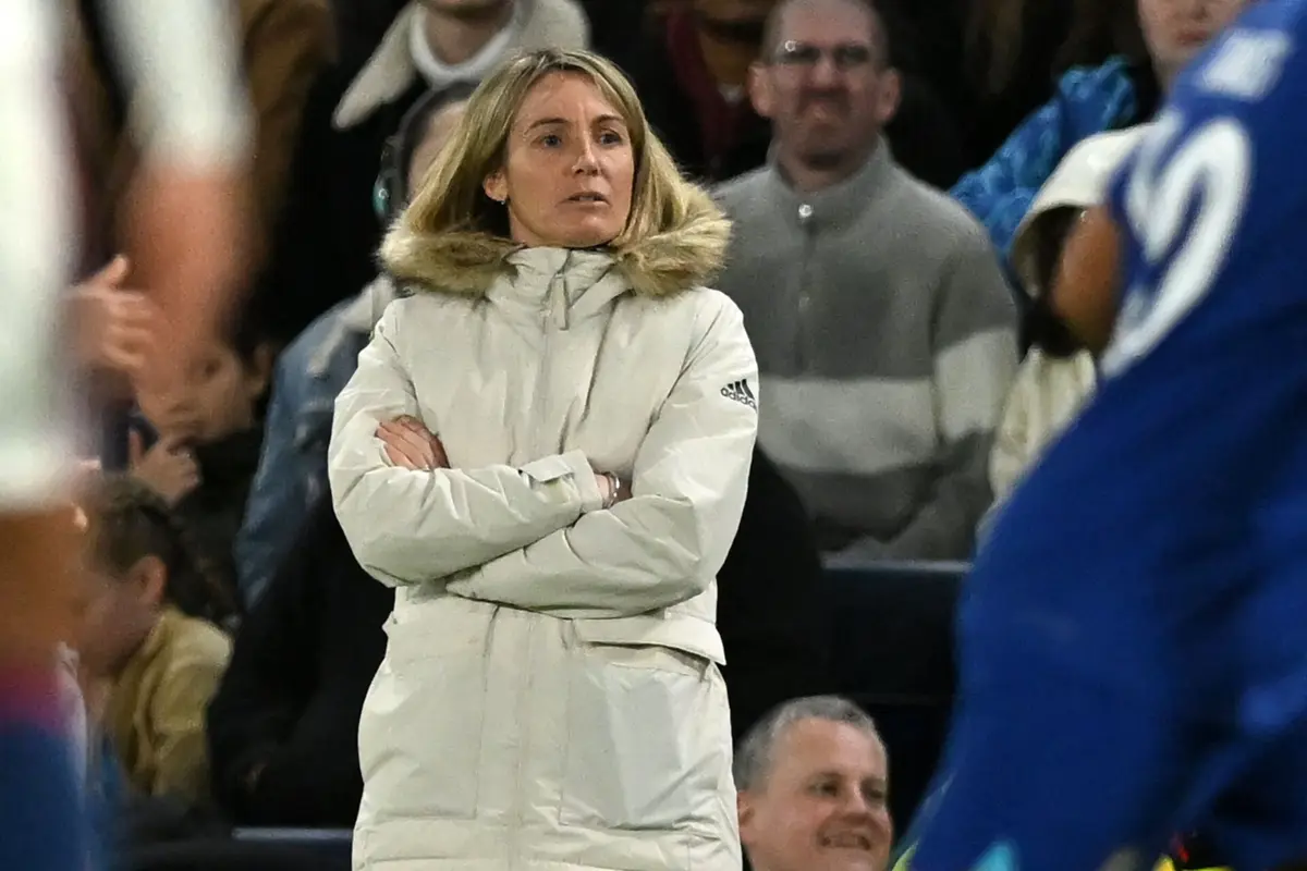 Sonia Bompastor é a nova treinadora da equipa feminina do Chelsea
