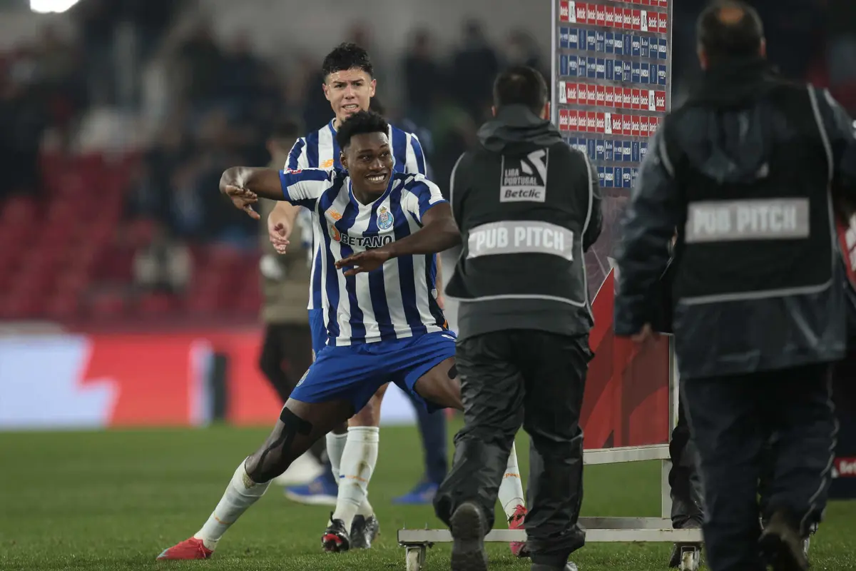 Samu após ser expulso (créditos: LUSA)