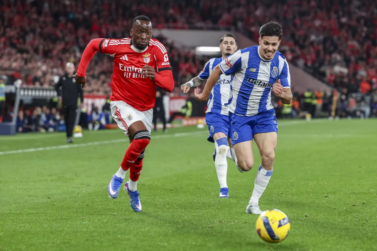 Dodi Lukebakio e Francisco Moura