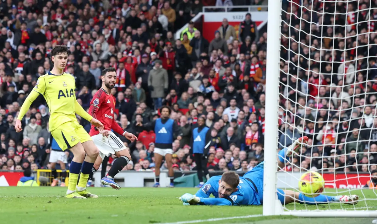 Bruno Fernandes marcou ao Tottenham