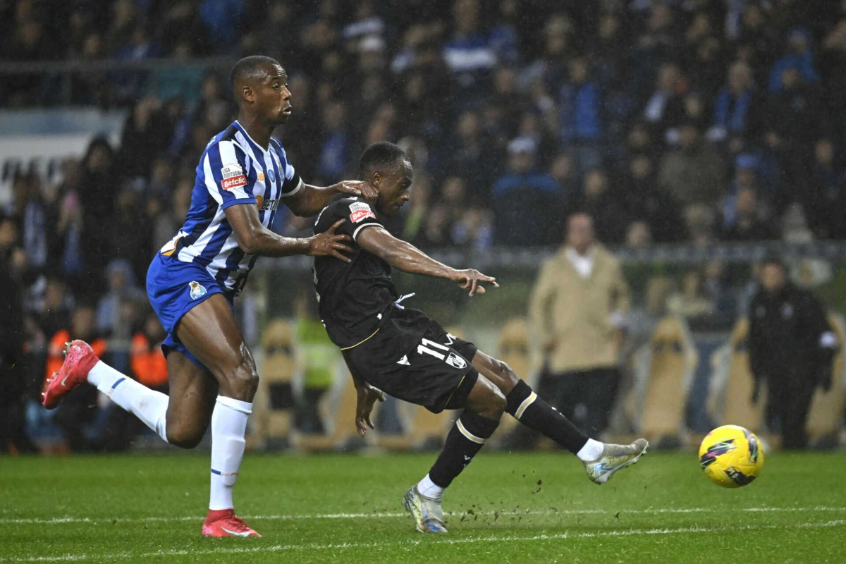 Imagem de contexto do artigo Umaro Embaló, o craque franzino: "Gosta de estar no cantinho dele"