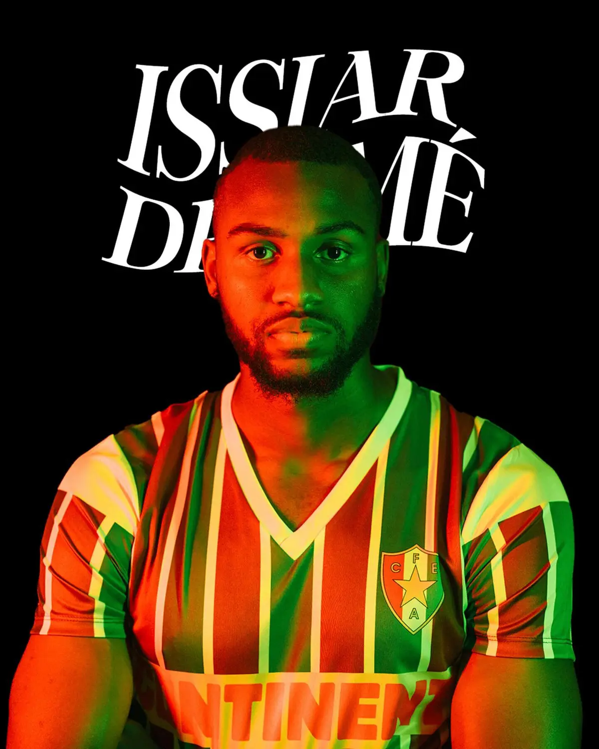 Issiar Dramé assina por três temporadas