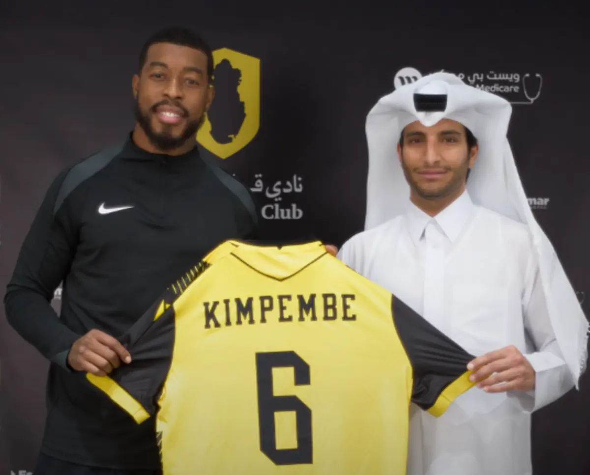 Kimpembe assinou pelo Qatar SC (créditos: Qatar SC)
