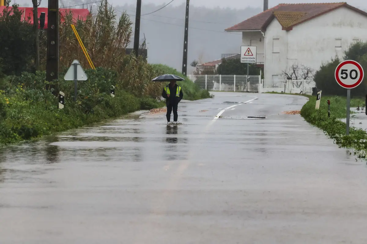 Mau tempo em Portugal continental