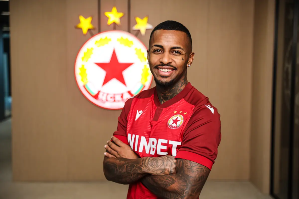 Imagem de contexto do artigo Pastor despede-se do Farense para jogar na Bulgária