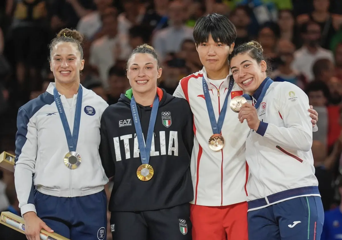 Patrícia Sampaio no pódio (Créditos: Lusa)