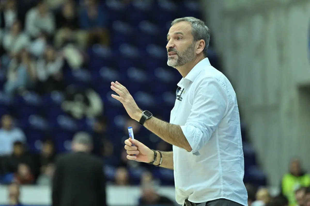 Fernando Sá, treinador do FC Porto. Pedro Granadeiro / Global Imagens