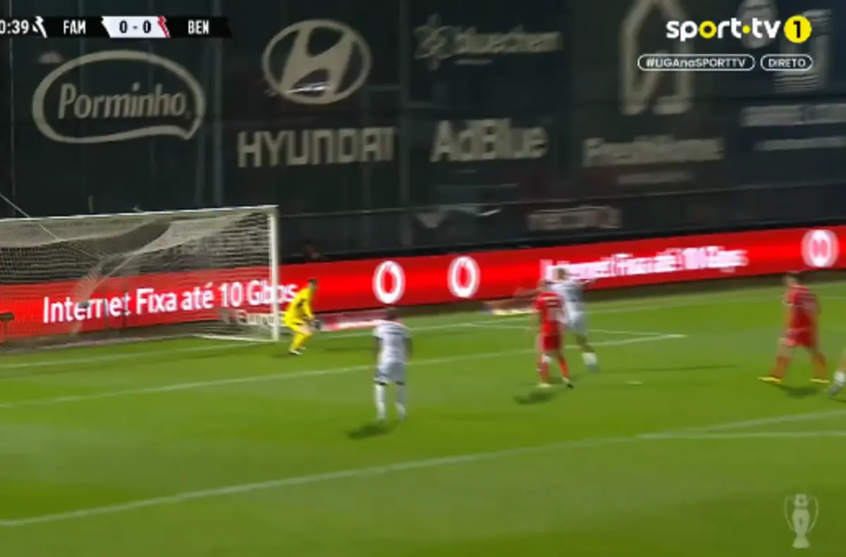 Imagem de contexto do artigo Puma Rodríguez marca no Famalicão-Benfica e aproxima Sporting do título