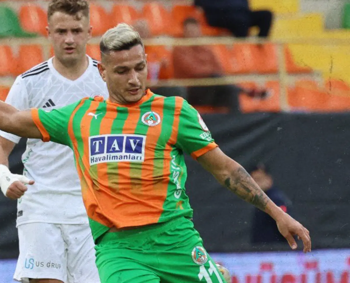 Imagem de contexto do artigo Rony Lopes estreia-se a marcar na Turquia com um golaço: veja o vídeo