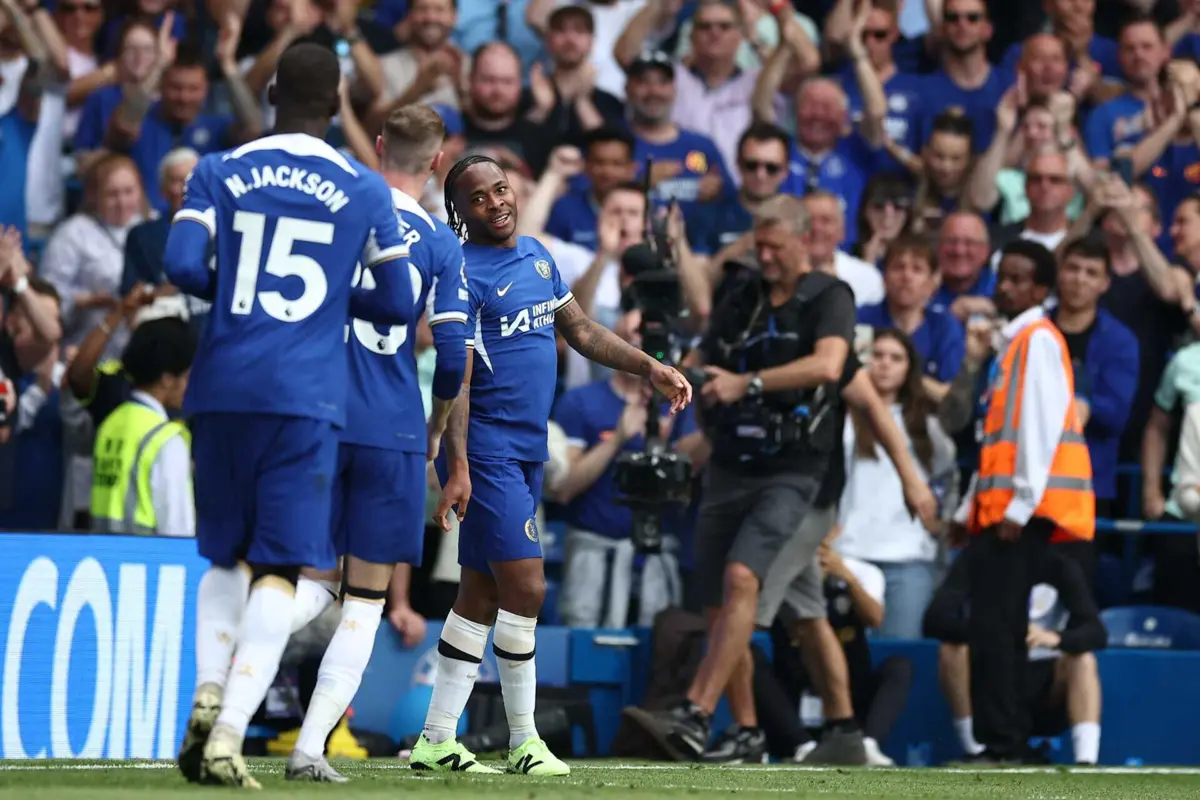 Sterling (Créditos: HENRY NICHOLLS / AFP)