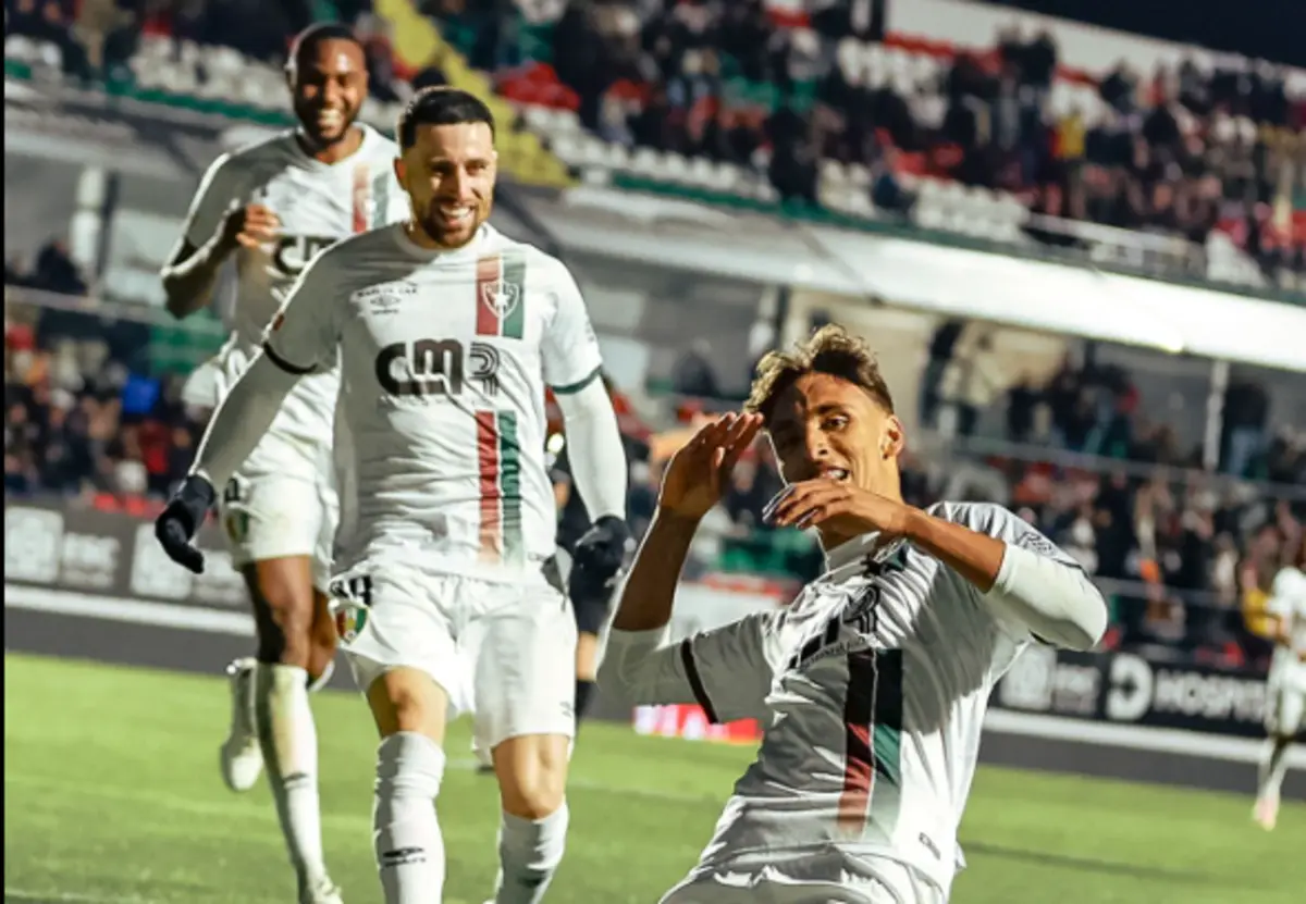 Tiago Gabriel marcou o golo da vitória frente ao Rio Ave (Reprodução: Estrela da Amadora)