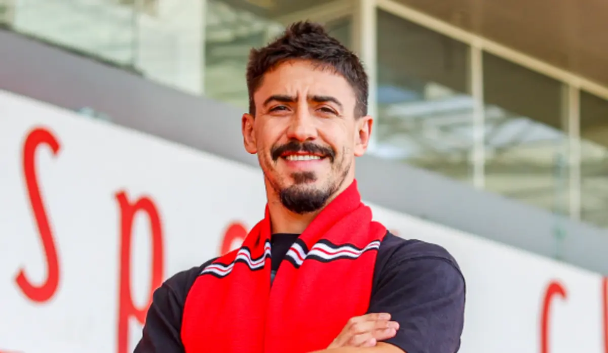 Imagem de contexto do artigo André Simões continua ao serviço do Leixões na nova época