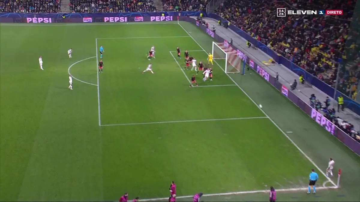 Imagem de contexto do artigo O canto direto de Di María que colocou o Benfica a vencer na Áustria