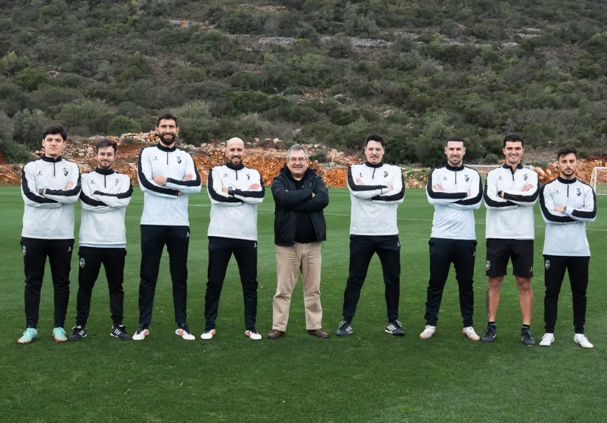 Equipa técnica liderada por José Faria