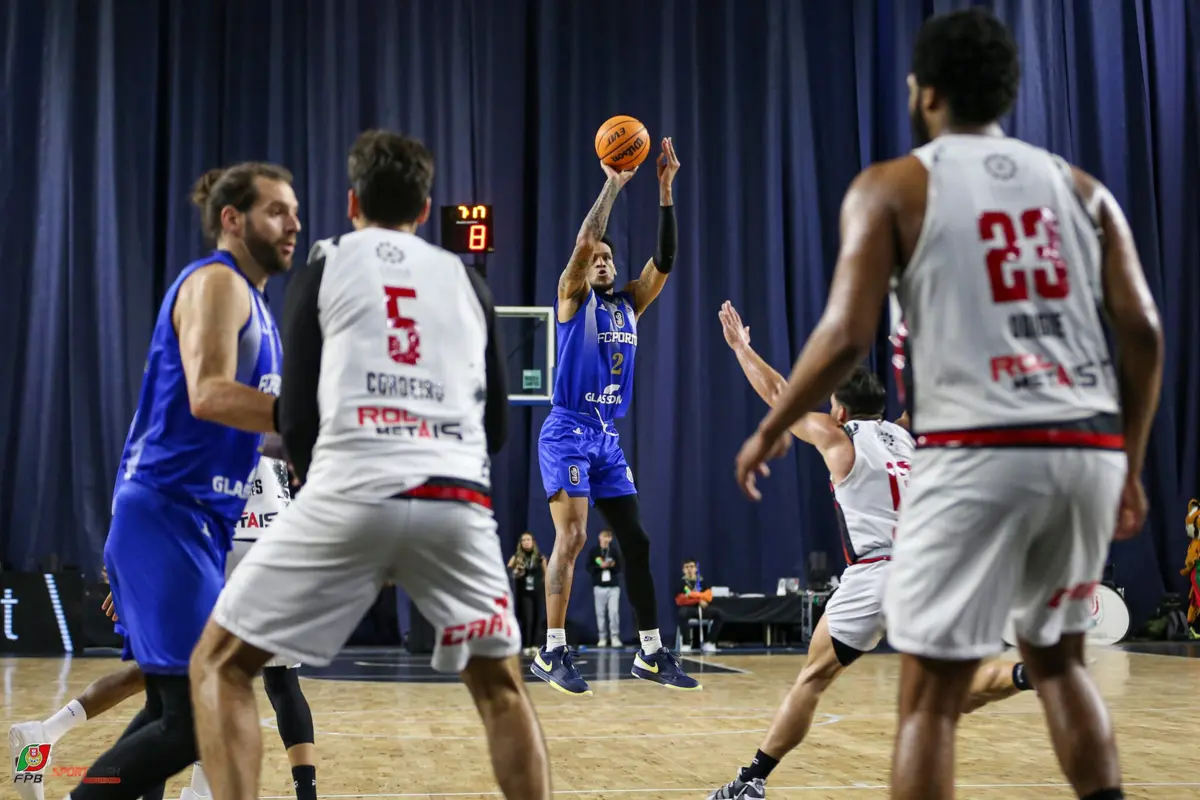 FC Porto afasta Ovarense e está nas meias-finais da Taça Hugo dos Santos (créditos: FP Basquetebol/Facebook)