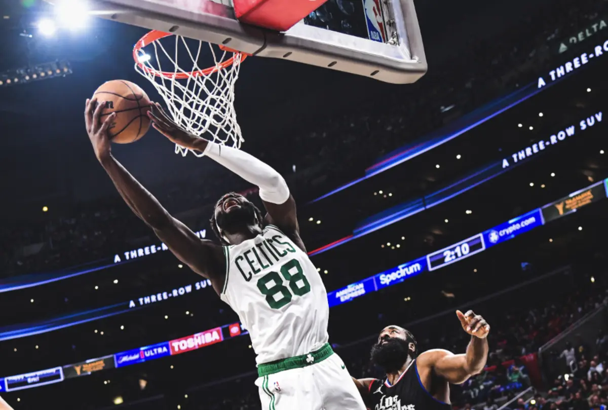 Imagem de contexto do artigo Neemias Queta ajuda Celtics na vitória frente aos Lakers de LeBron James