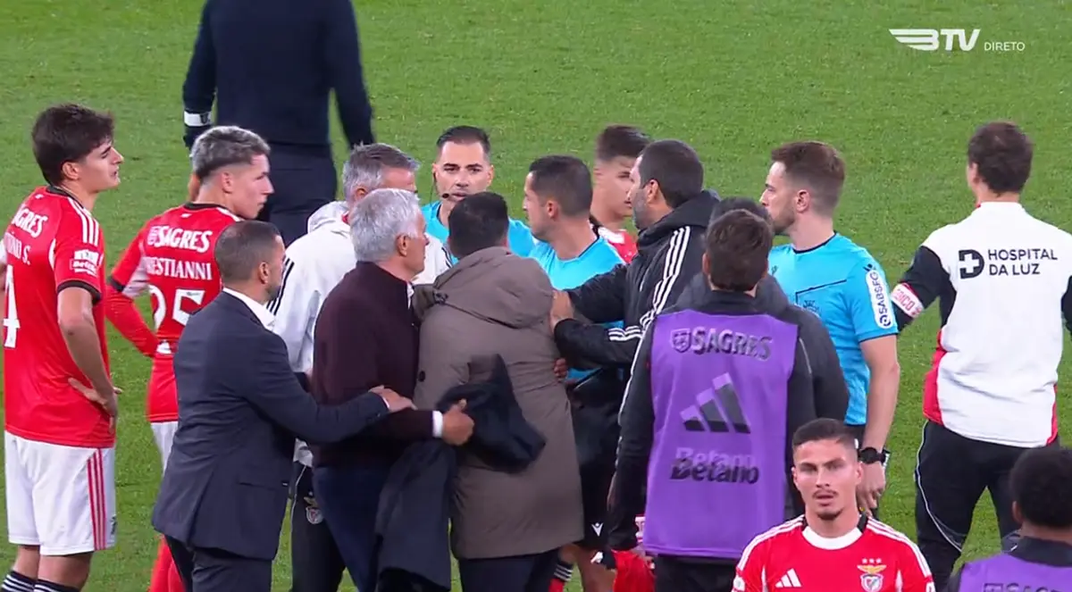 Imagem de contexto do artigo "Vou-te rebentar todo": o que diz o relatório de Gustavo Correia sobre Mário Branco