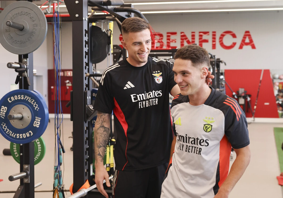 Trubin e Sudakov (Créditos: Benfica)