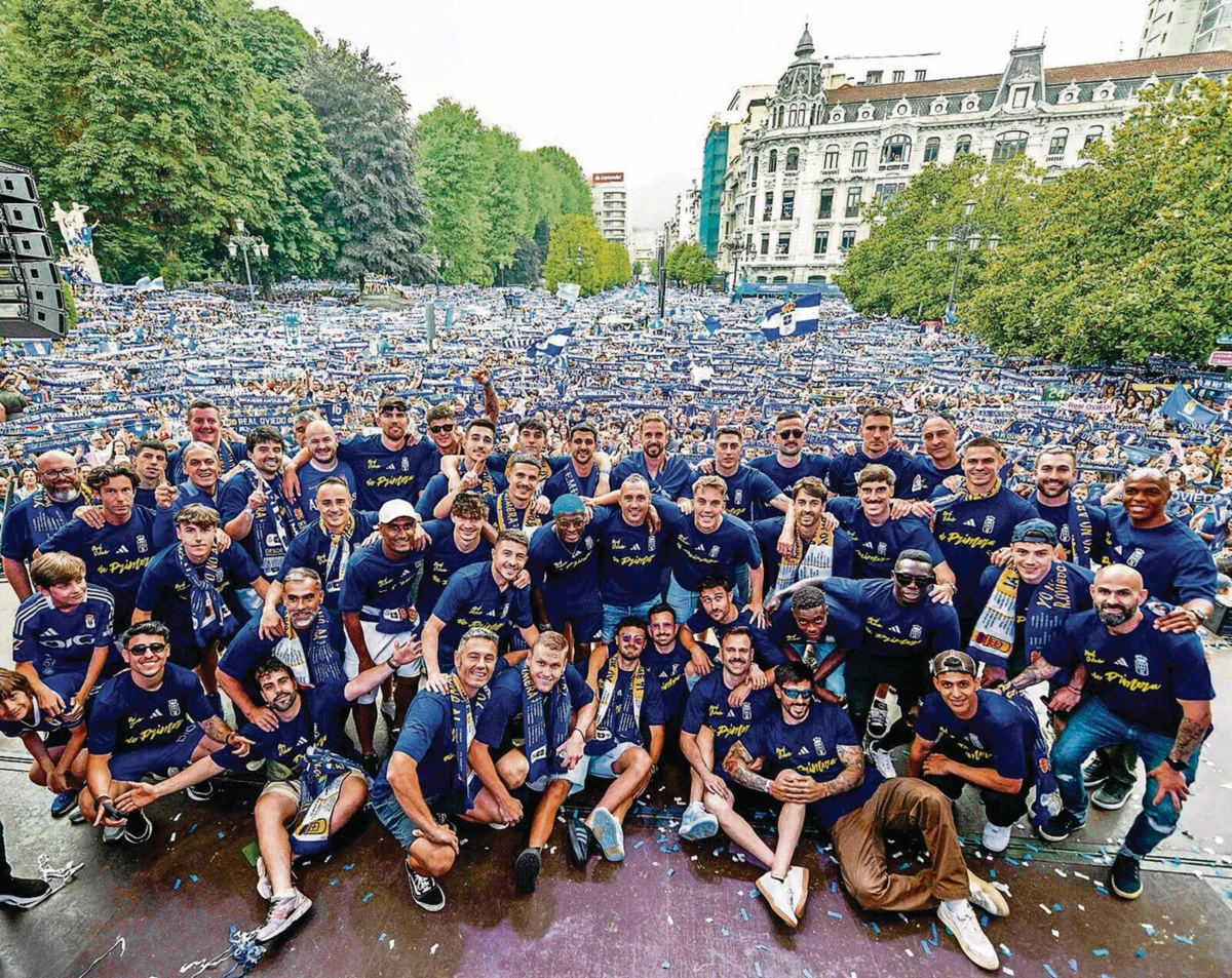 Imagem de contexto do artigo Nuno Gomes subiu com o Oviedo à La Liga: "A cidade e a região têm um amor imenso"