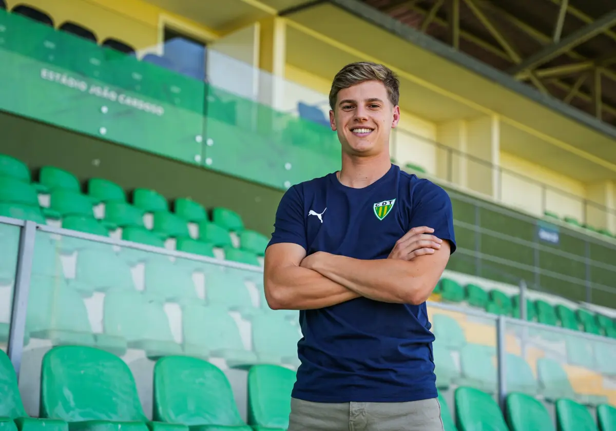 Imagem de contexto do artigo Médio Xabi Huarte assina pelo Tondela até 2028