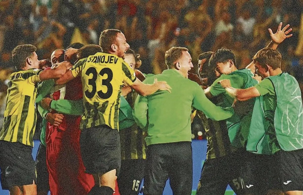 Os jogadores do Kairat fizeram enorme festa no final do jogo