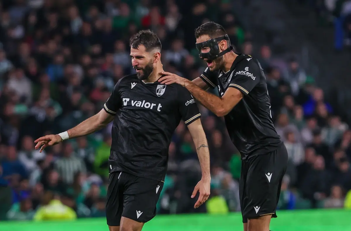 Nélson Oliveira (Créditos: Vitória SC)