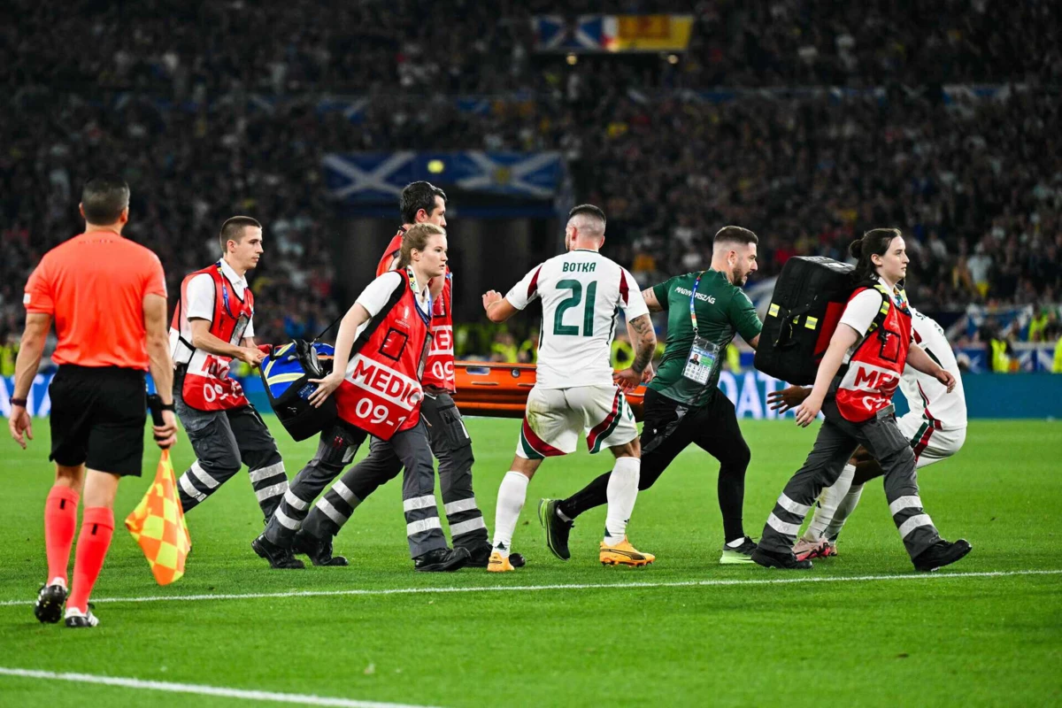 Maca que transportou Varga após lesão (créditos: AFP)