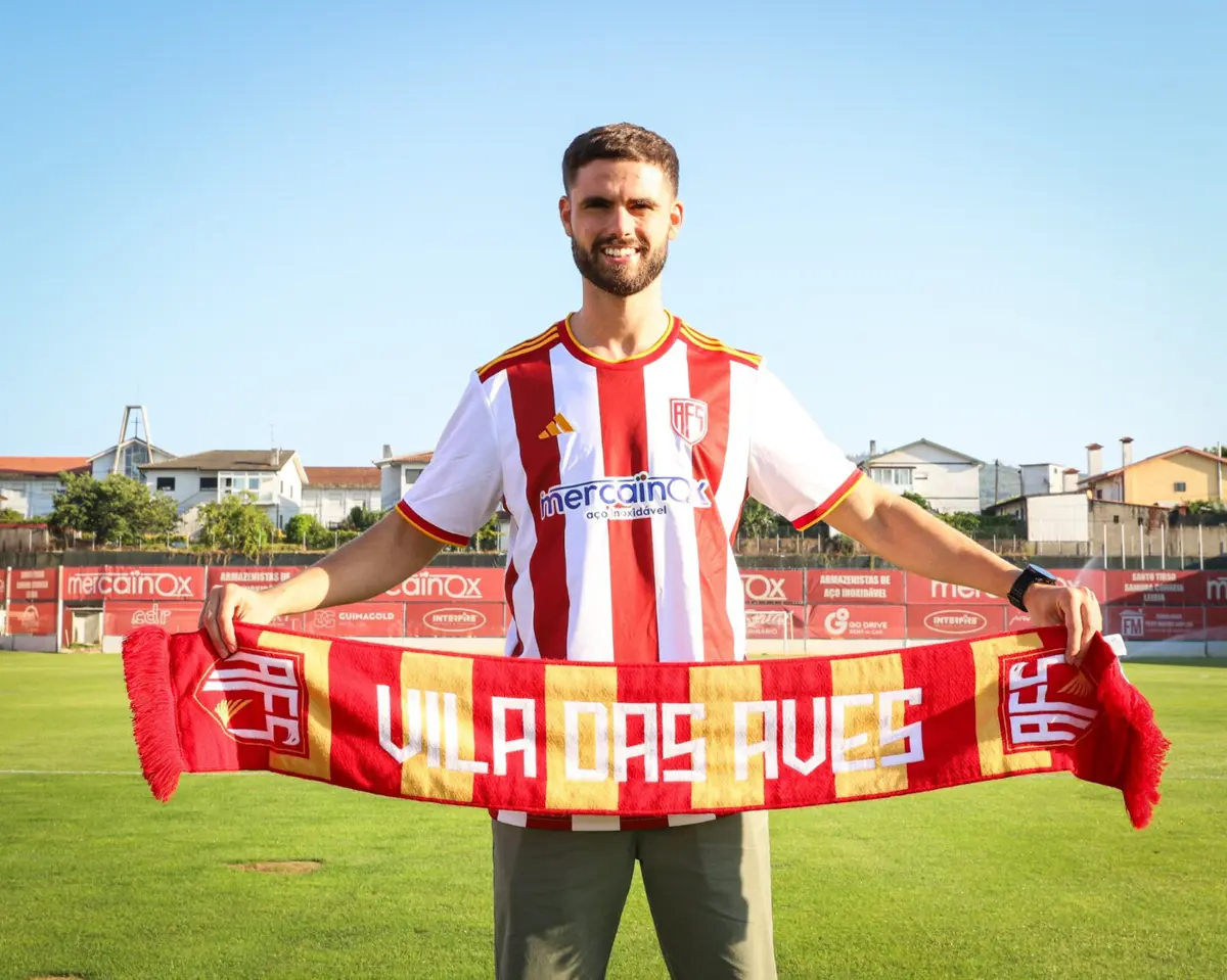 Imagem de contexto do artigo Guillem Molina reforça defesa do Aves SAD