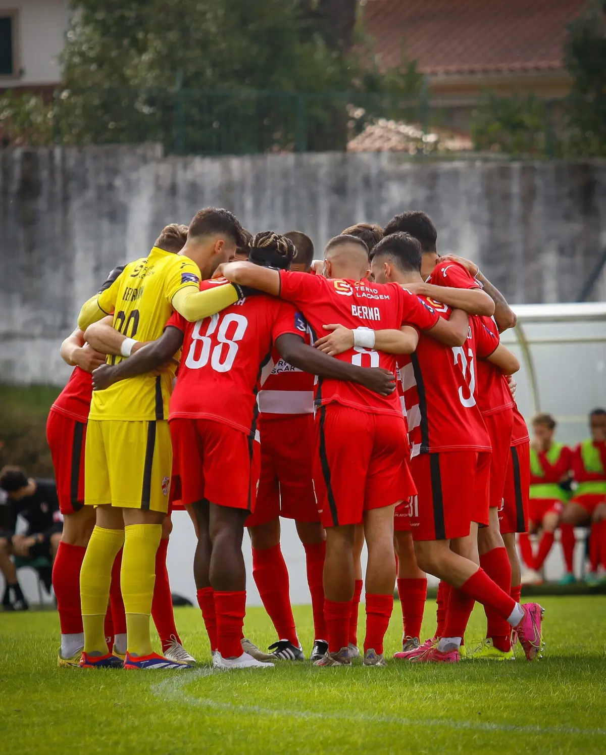 Imagem de contexto do artigo Edgar Almeida sentiu-se mal e saiu de maca no Varzim-São João de Ver