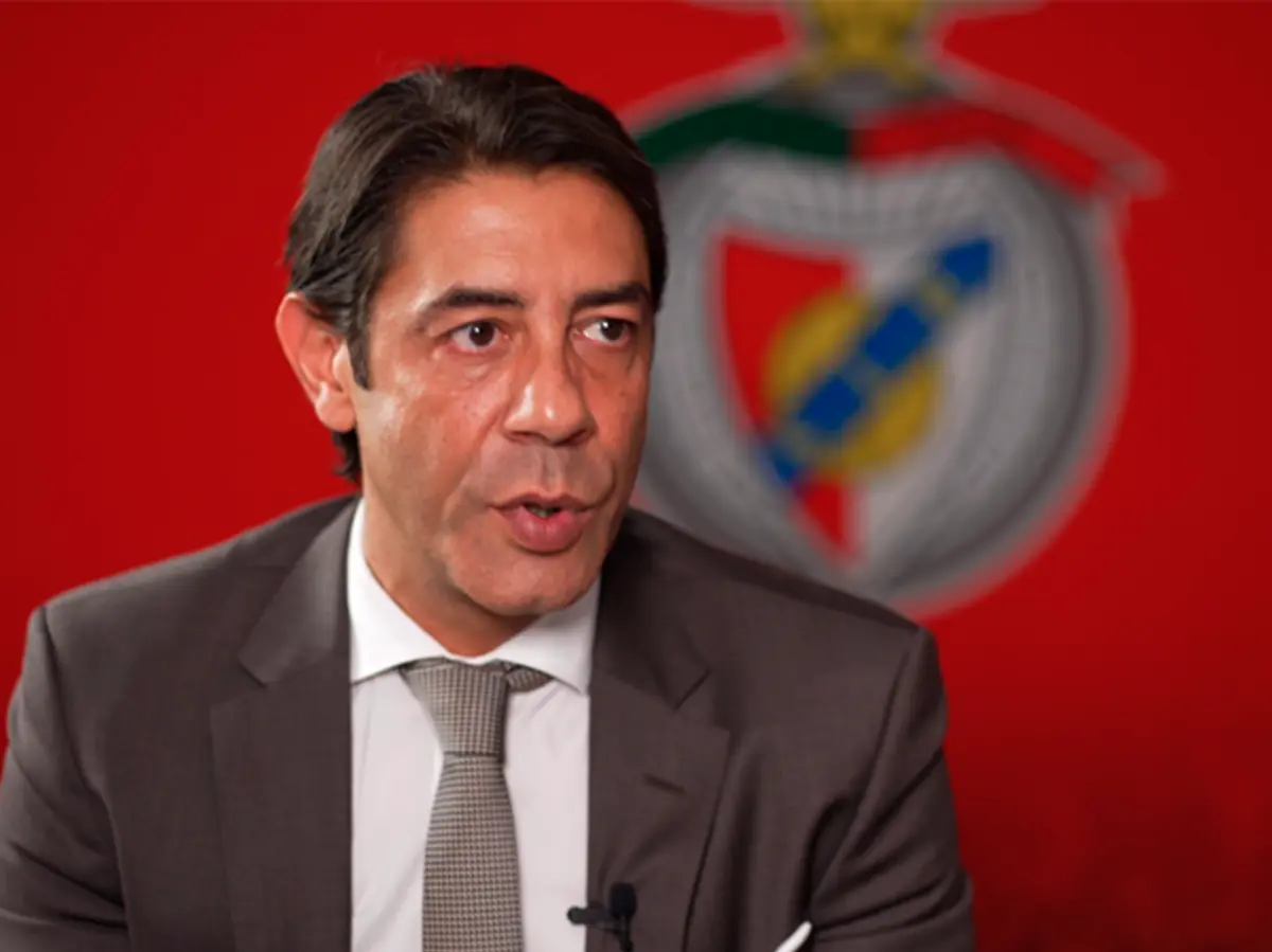 Imagem de contexto do artigo Rui Costa e a entrada no Benfica: "Eusébio tirou-me de campo e desatei a chorar"