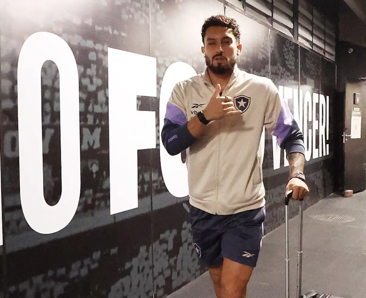 Imagem de contexto do artigo Alex Telles fechou goleada do Botafogo com este "tiraço"