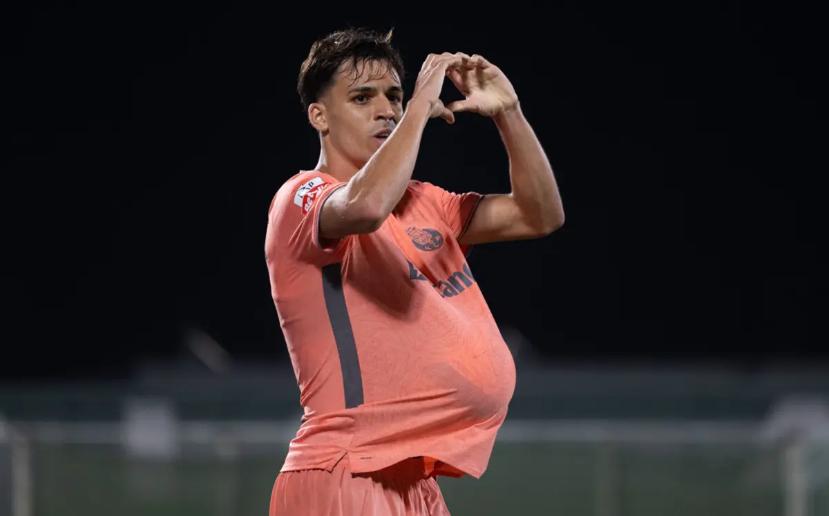 Gabri Veiga leva um golo marcado pelo FC Porto