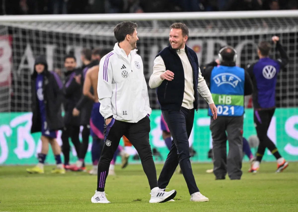 Julian Nagelsmann à direita (Créditos: AFP)